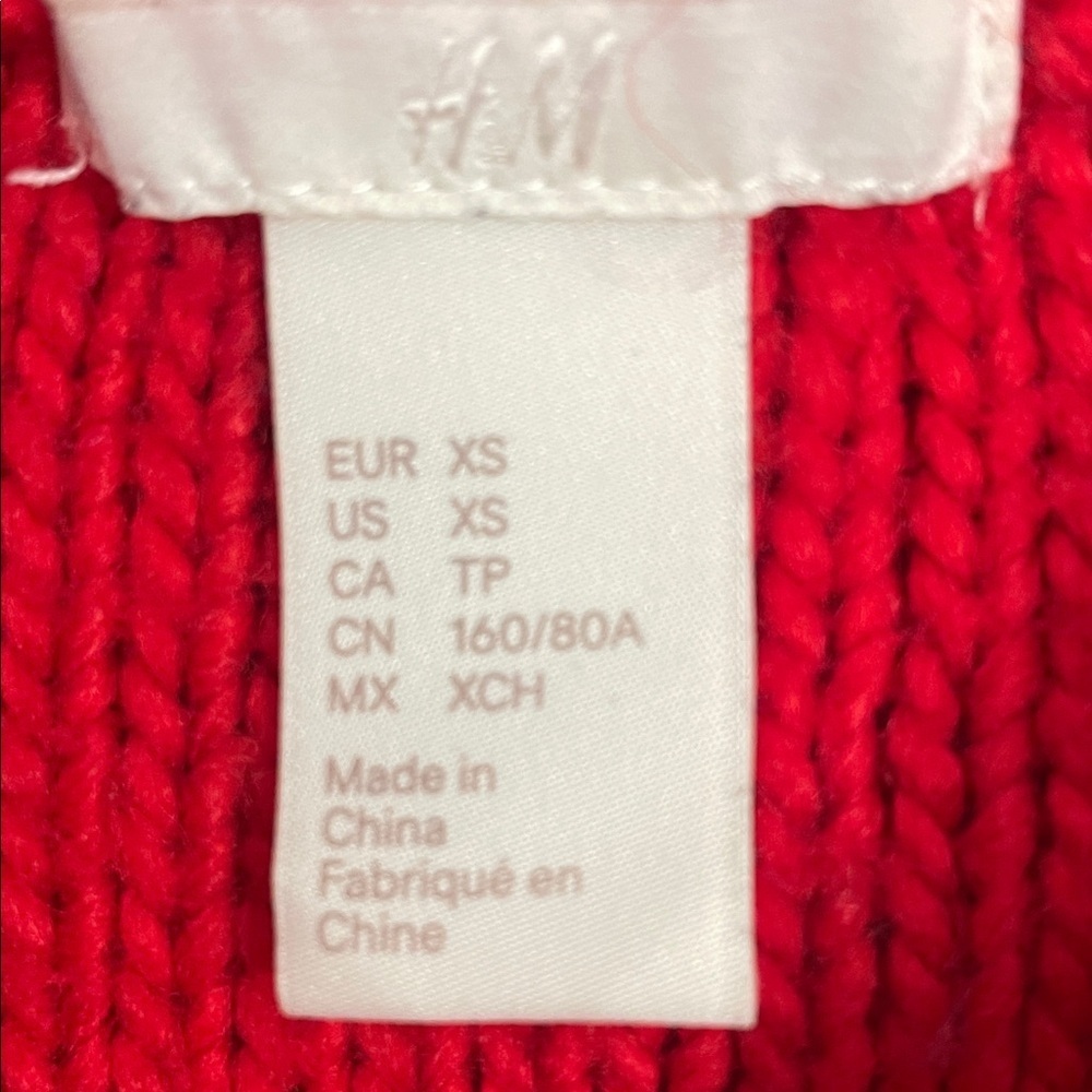 H & M Red Knit Sweater Crew Neck Chevron Pattern Size XS - Picture 9 of 16